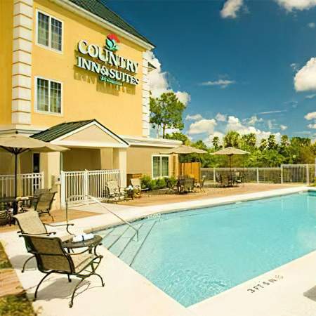 [caption: Country Inn</br />& Suites Vero] Country Inn & Suites Vero