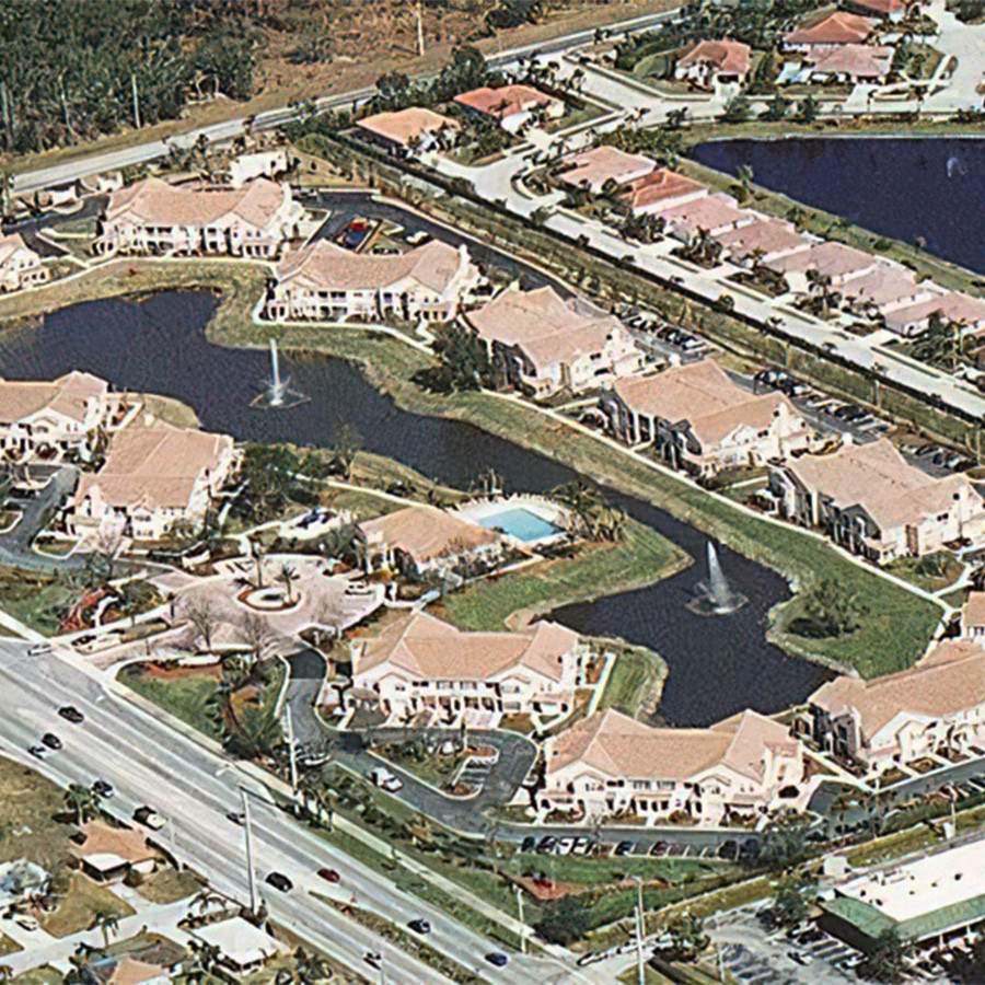 [caption: Lakeside</br />Townhomes] Lakeside Townhomes